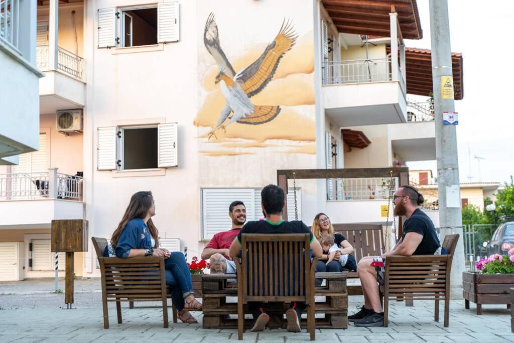 Eagle'S Nest City Apartments Aigio Esterno foto