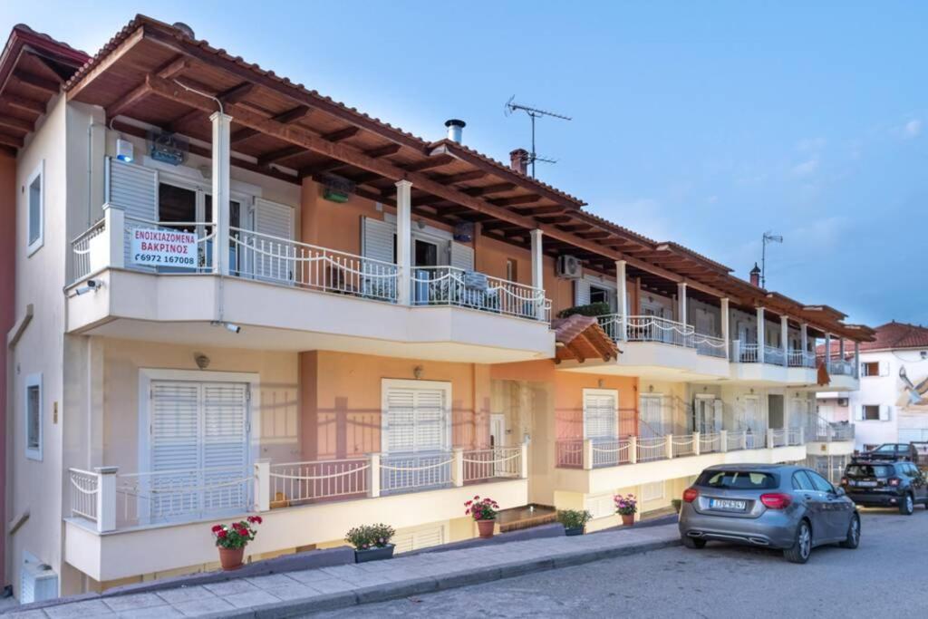 Eagle'S Nest City Apartments Aigio Esterno foto