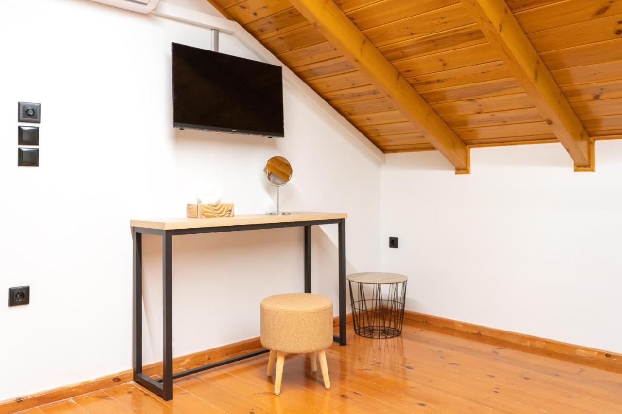 Eagle'S Nest City Apartments Aigio Esterno foto