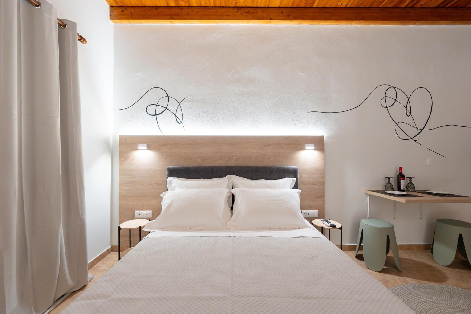 Eagle'S Nest City Apartments Aigio Esterno foto